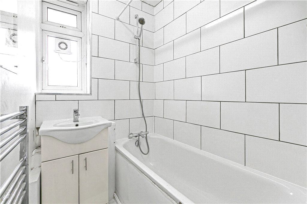 Property photo 3 of 4 Bathroom