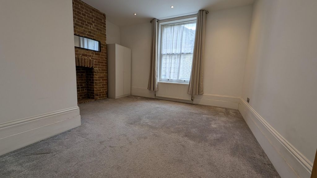 Property photo 3 of 5 Picture 3