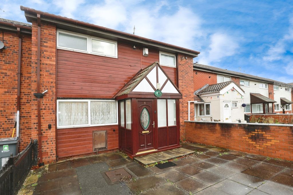 Property photo 2 of 18