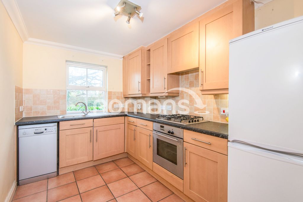 Property photo 3 of 8 3