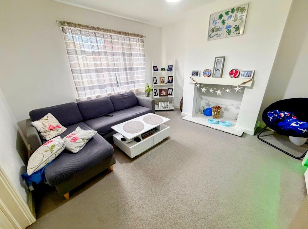 Property photo 3 of 10 Image