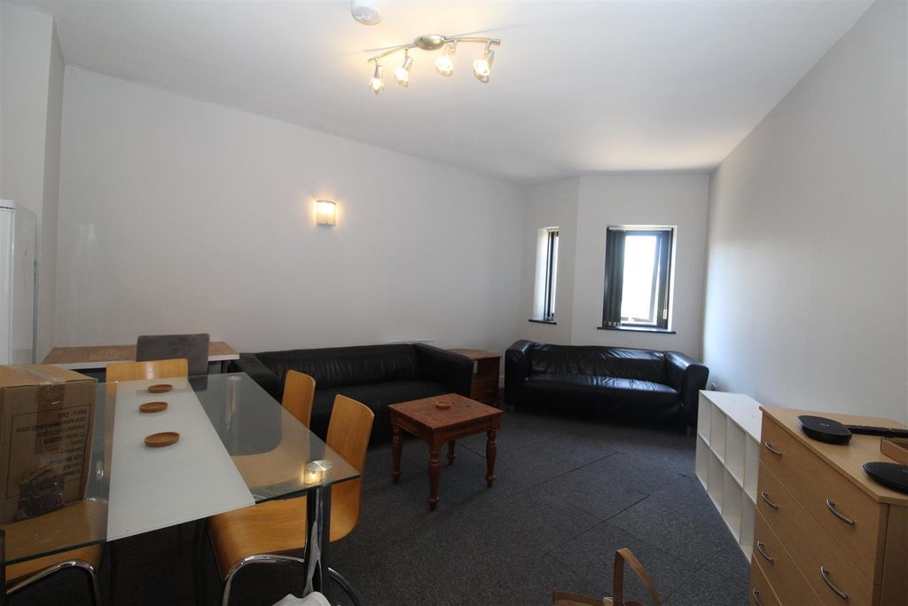 Property photo 2 of 10 Img_8961.Jpg