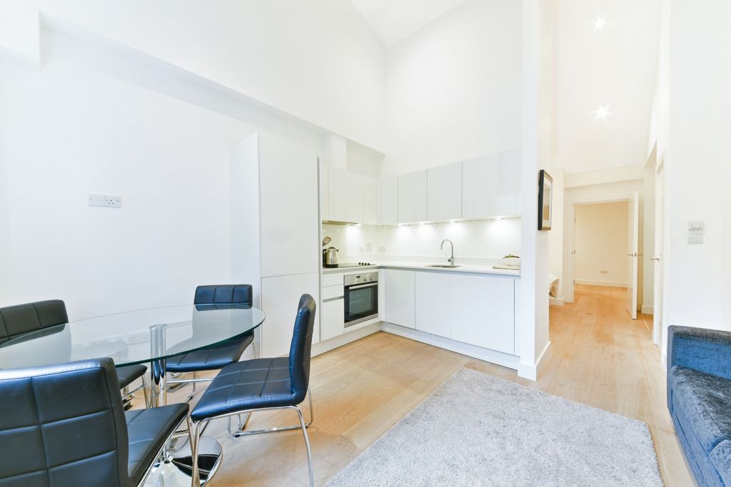 Property photo 3 of 7 Sail Loft Court, Cly