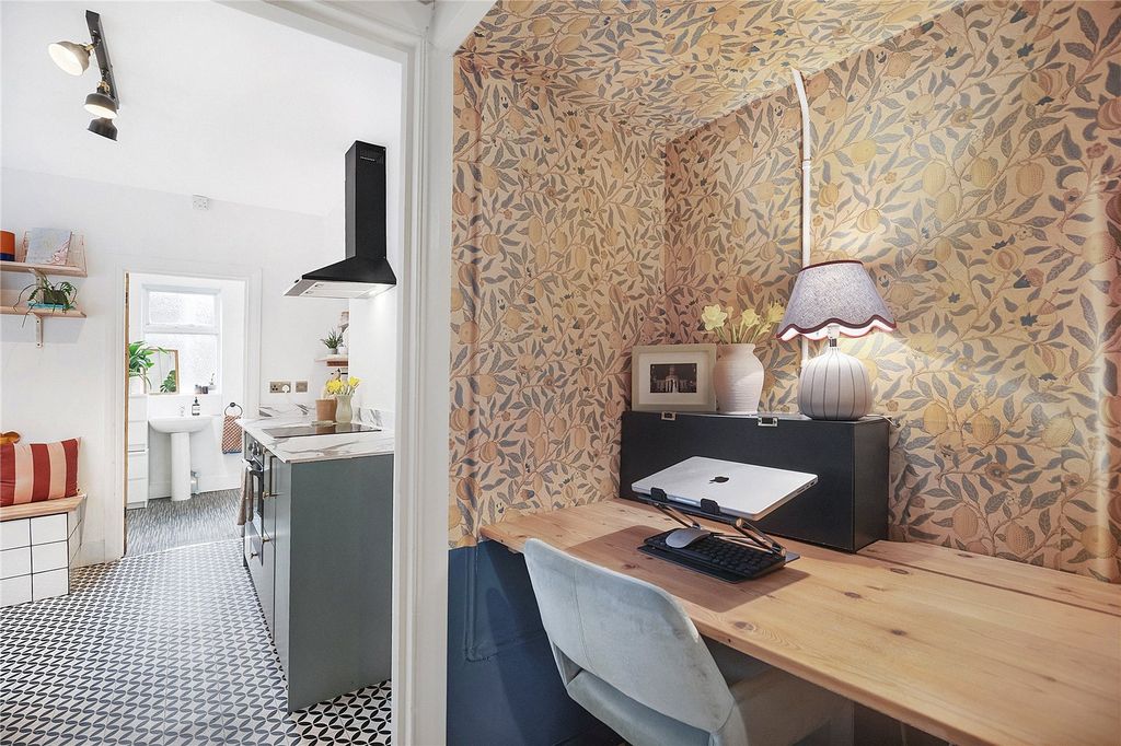 Property photo 2 of 10 Picture No. 06