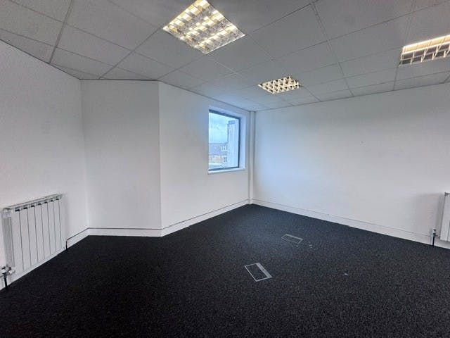 Property photo 2 of 6 5.Jpg