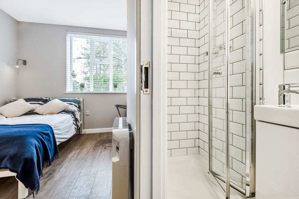 Property photo 3 of 8 425711 (14)
