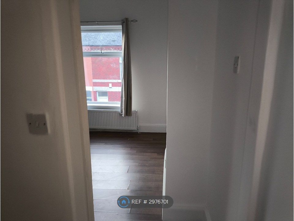 Property photo 3 of 24