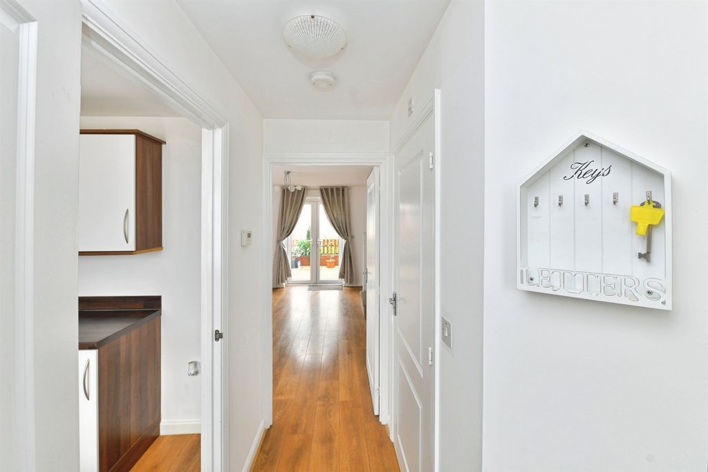 Property photo 3 of 21