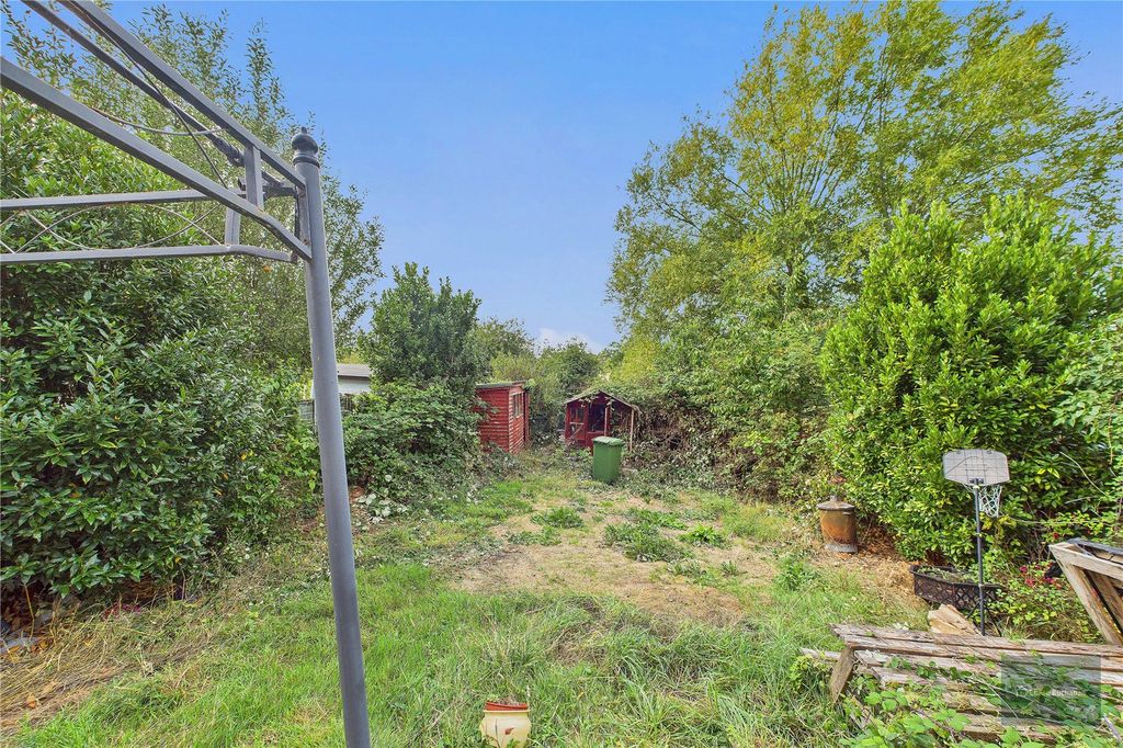 Property photo 3 of 15 Picture No. 18