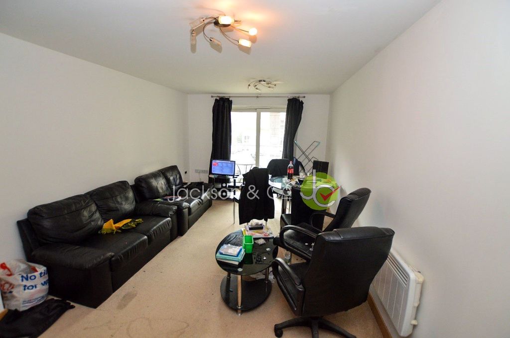 Property photo 2 of 7