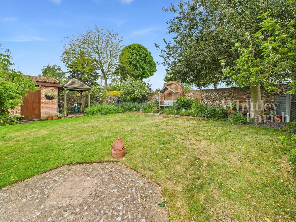 Property photo 2 of 20