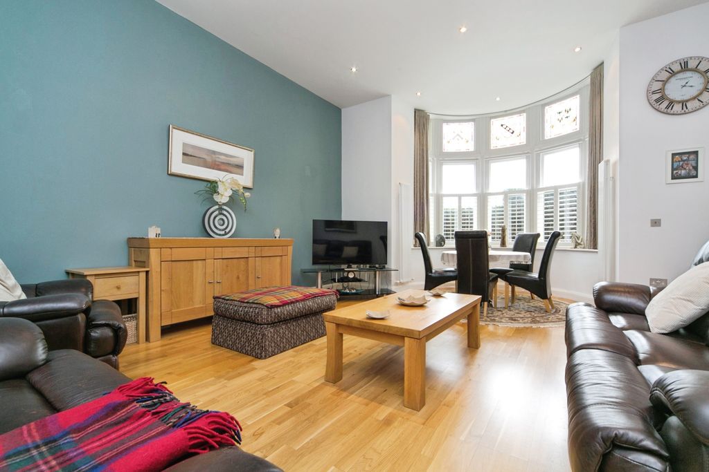 Property photo 2 of 22 Photography