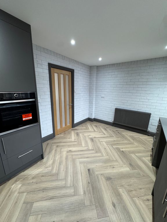 Property photo 2 of 9 Dining Area