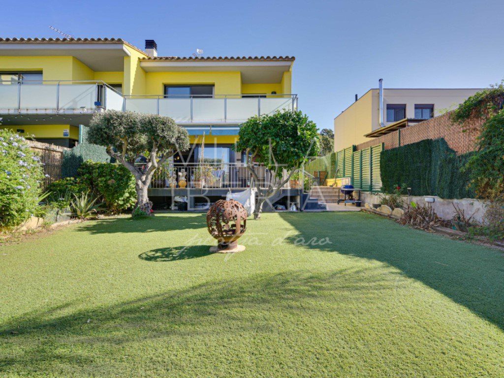 Property photo 2 of 46