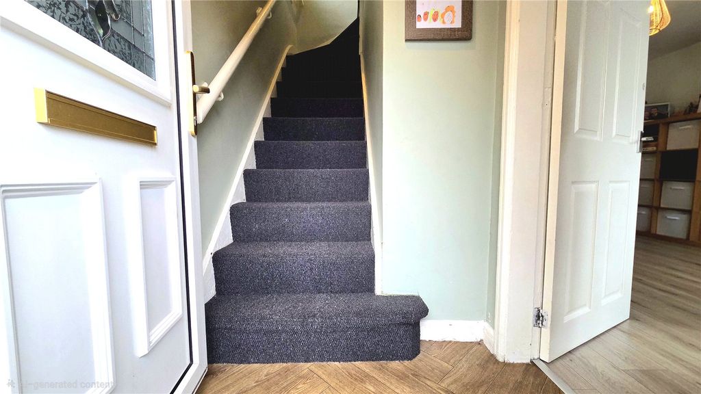 Property photo 2 of 18 Picture No. 05