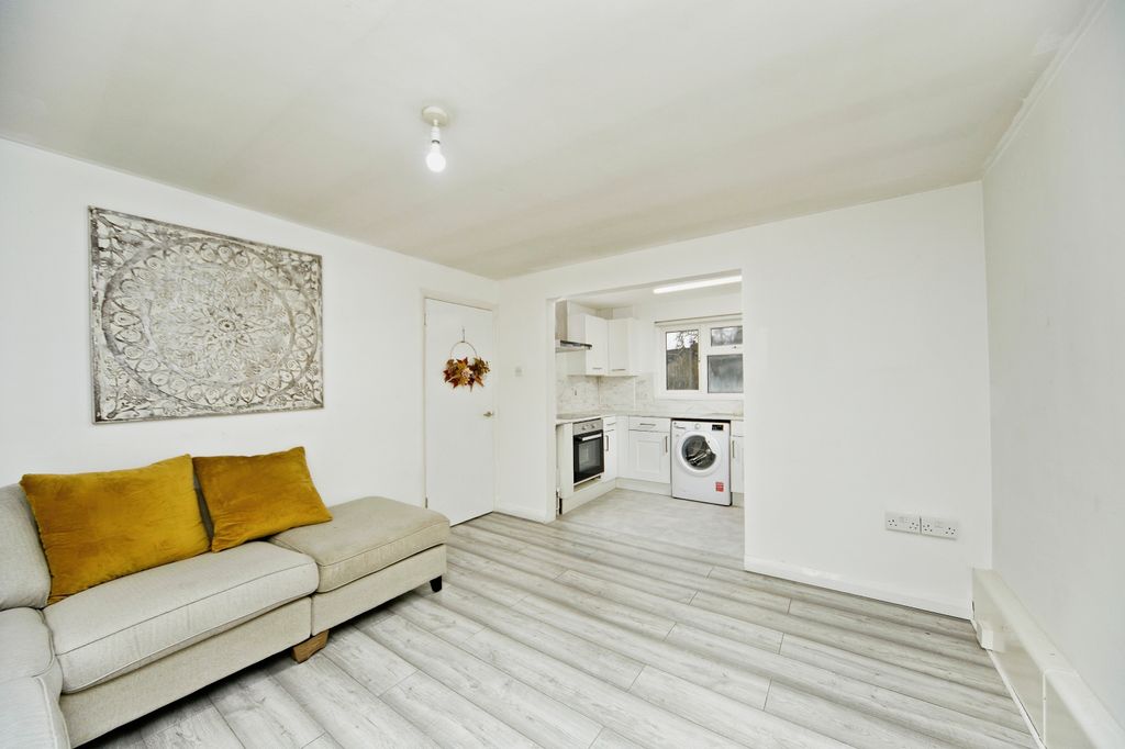 Property photo 1 of 17 Photography