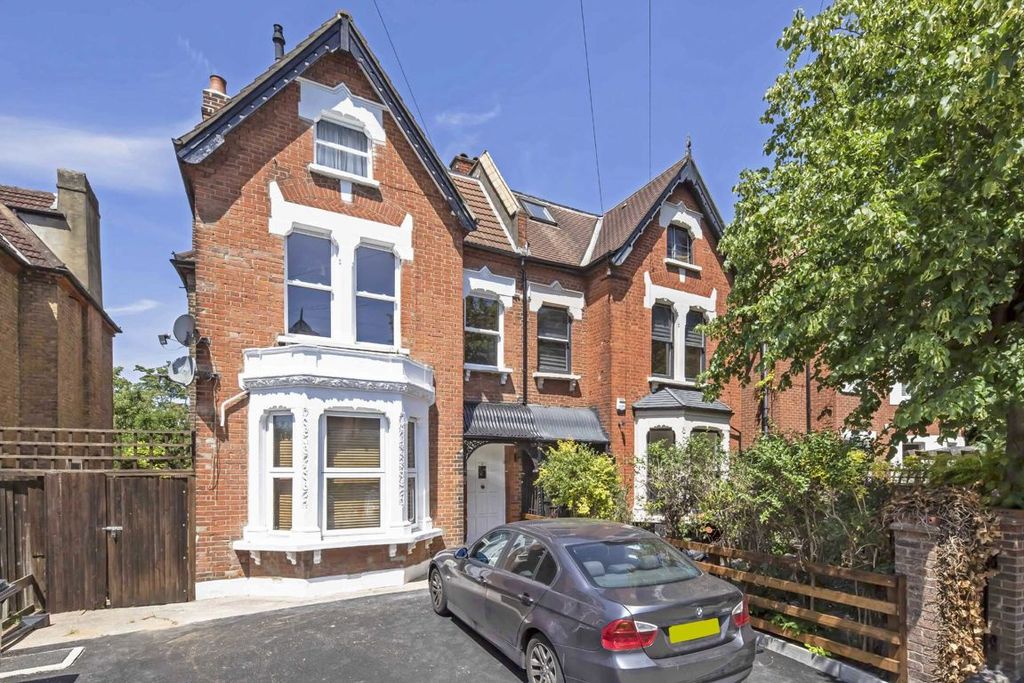 Property photo 1 of 6