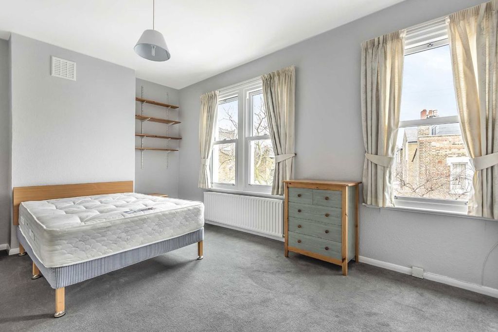 Property photo 3 of 6