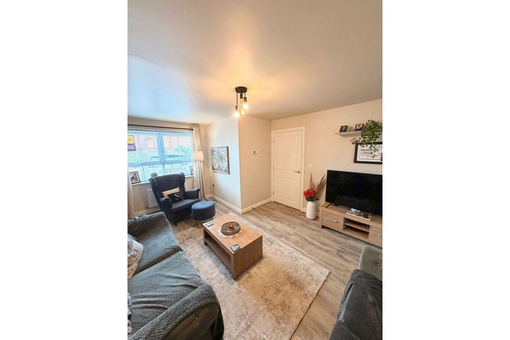 Property photo 2 of 15