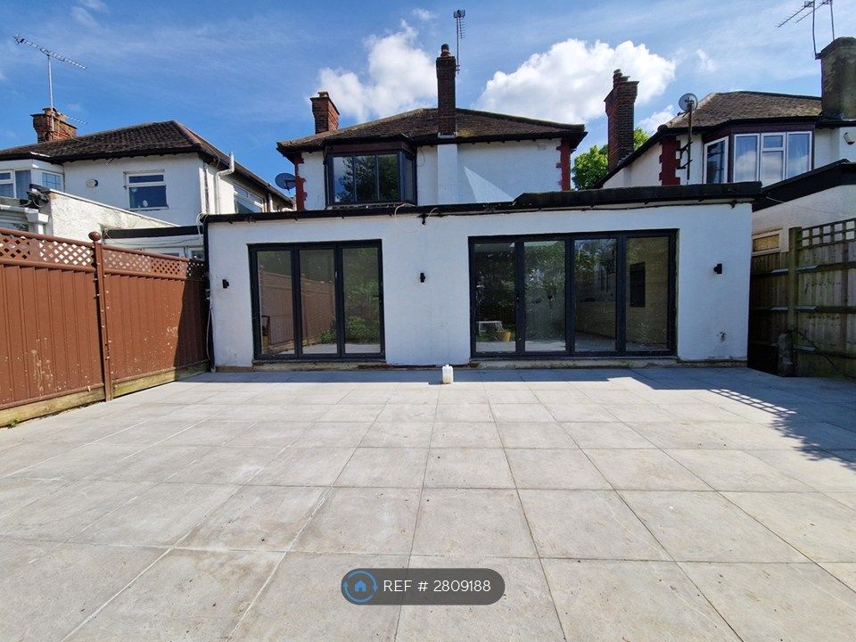 Property photo 2 of 11