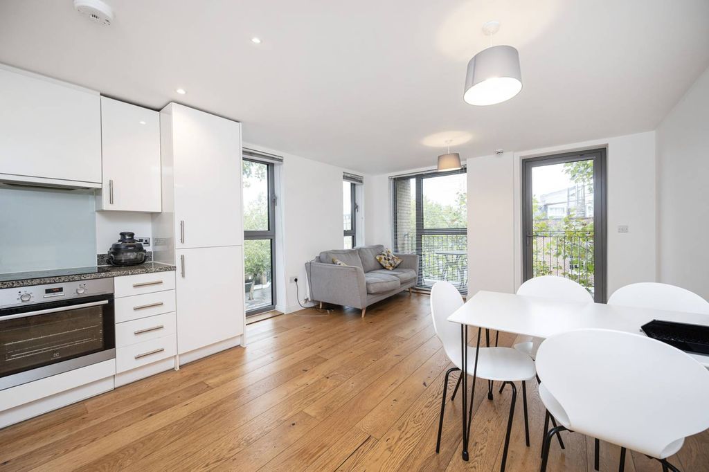 Property photo 2 of 9