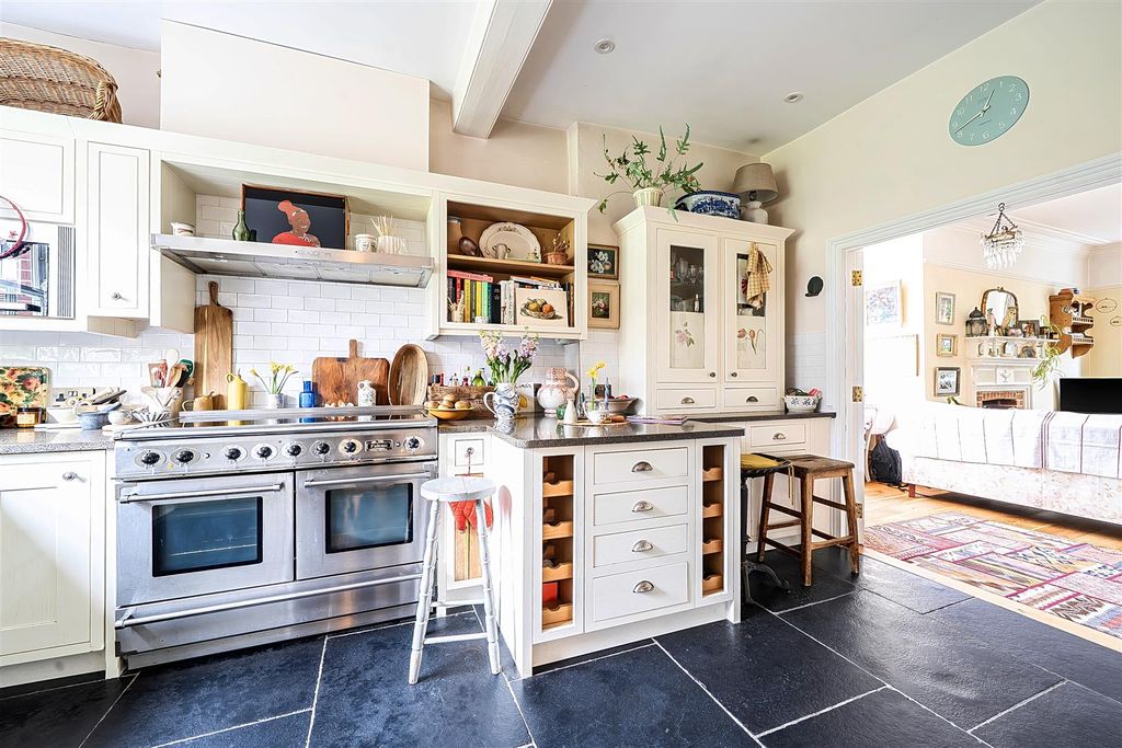 Property photo 3 of 15 1422691-11-69Aad51d4d7F1.Jpg