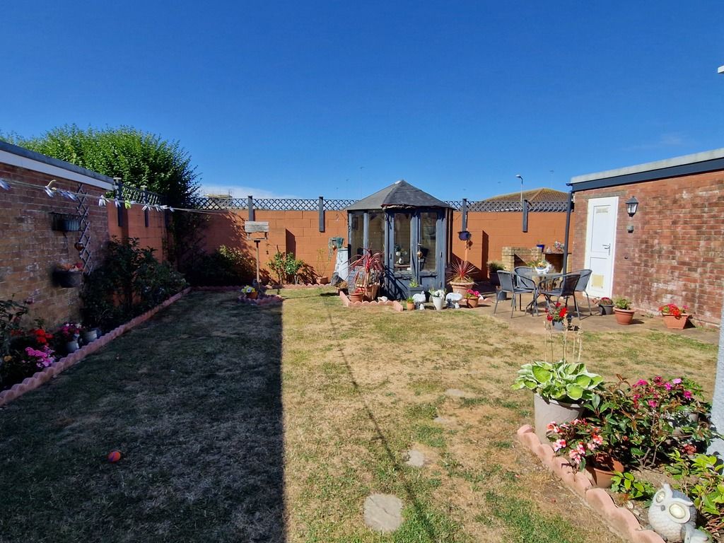 Property photo 2 of 27