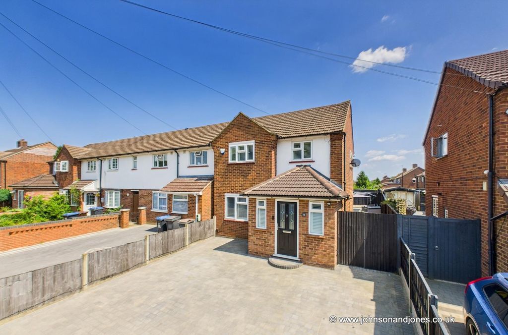 Property photo 1 of 25 1 Front.Jpg