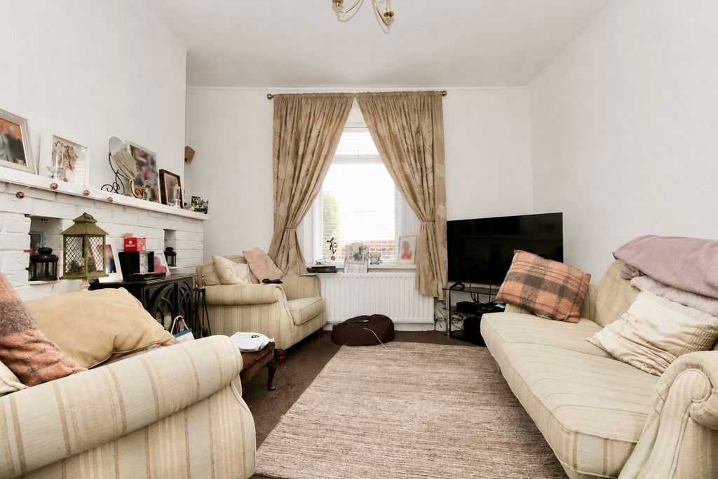 Property photo 2 of 10 Lounge