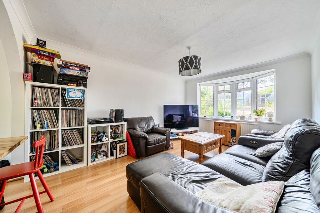 Property photo 3 of 19
