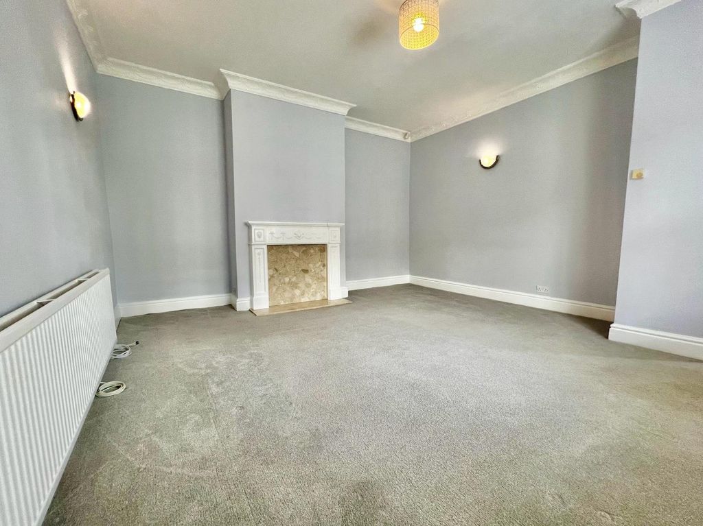 Property photo 2 of 20 Picture No. 29