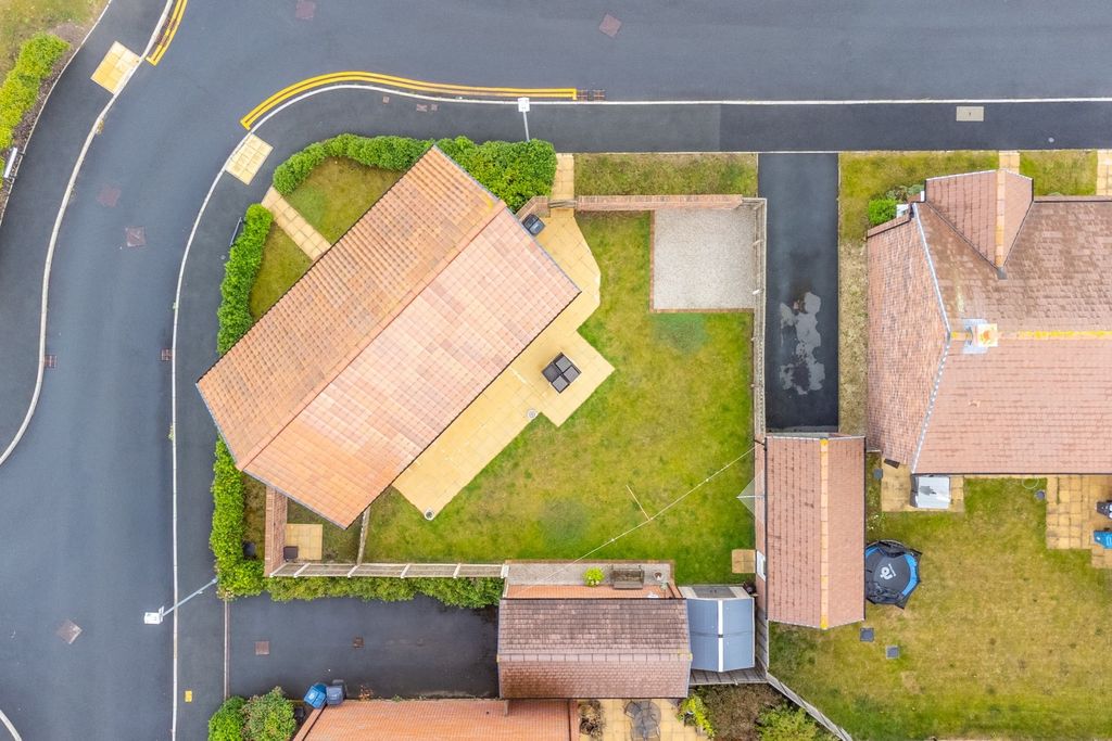 Property photo 2 of 16