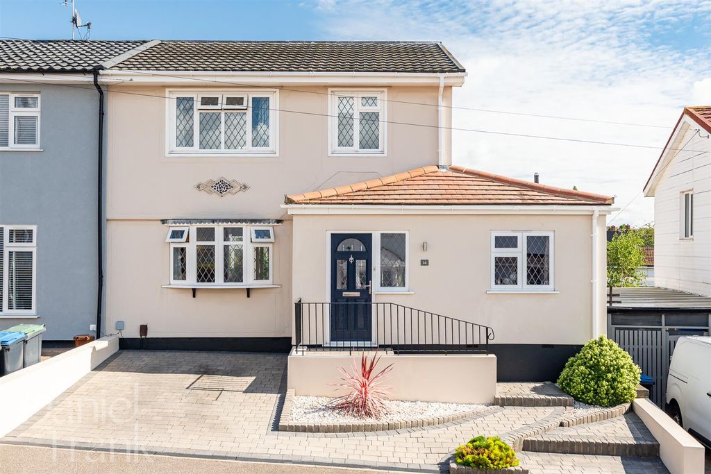 Property photo 1 of 33