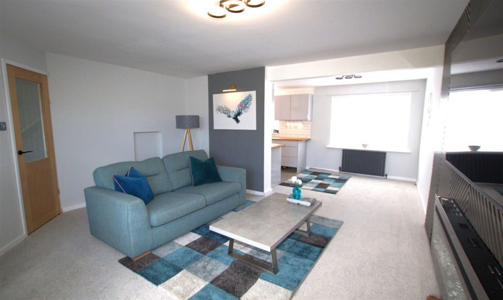 Property photo 3 of 9 Lounge To Dining Area