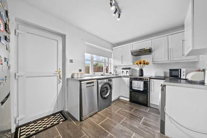 Property photo 3 of 24