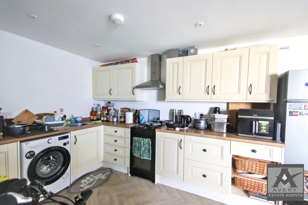 Property photo 3 of 10 Gallery