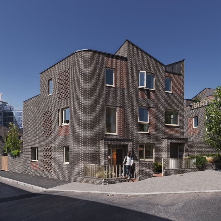 Property photo 1 of 3