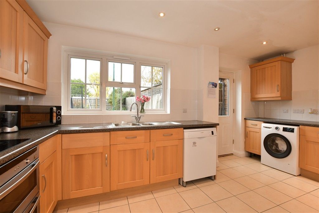 Property photo 2 of 14 Kitchen/Breakfast Room