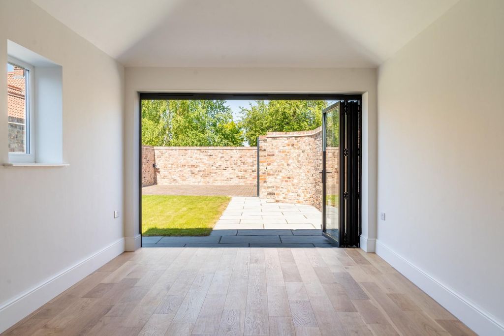 Property photo 3 of 17 CC-30.Jpg
