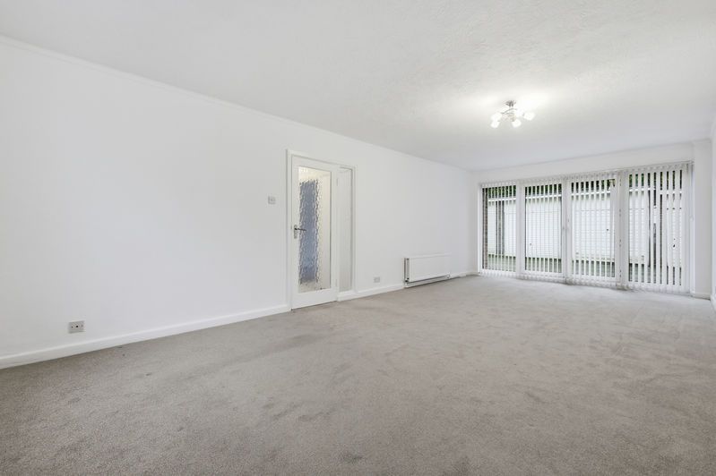 Property photo 1 of 15 Photo 14