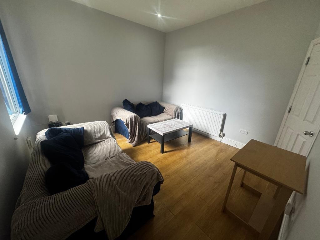 Property photo 3 of 9 Photo 3