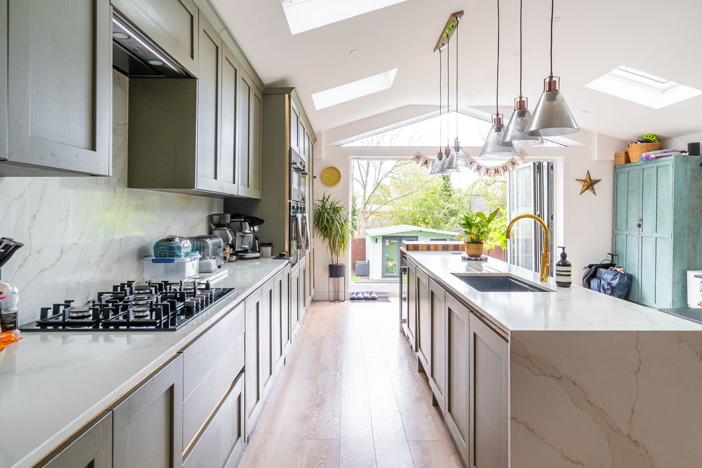 Property photo 2 of 18 Ndb05573