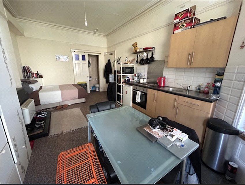 Property photo 2 of 6 Picture No. 01