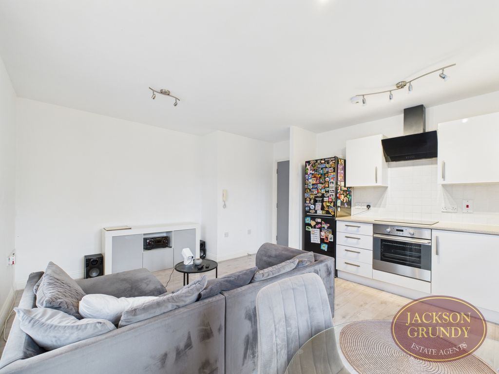 Property photo 3 of 8 Underwood House