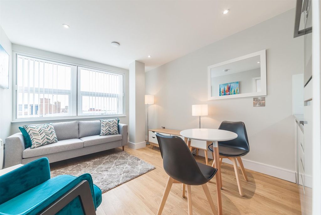 Property photo 2 of 5