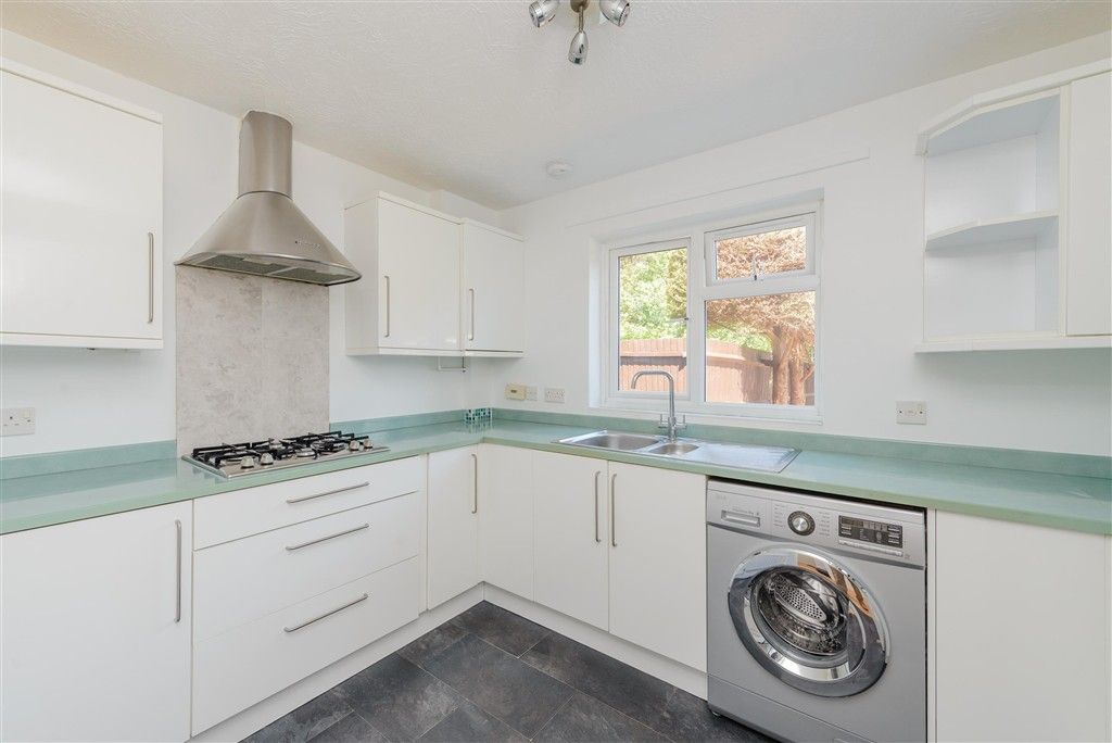 Property photo 3 of 14 Kitchen