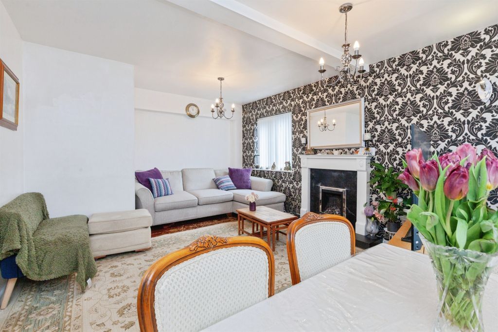 Property photo 3 of 23