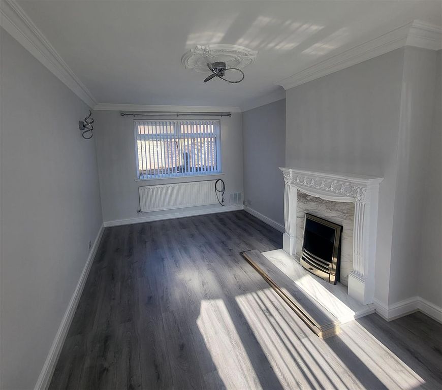 Property photo 2 of 6 20 Orpen Lounge .Jpg