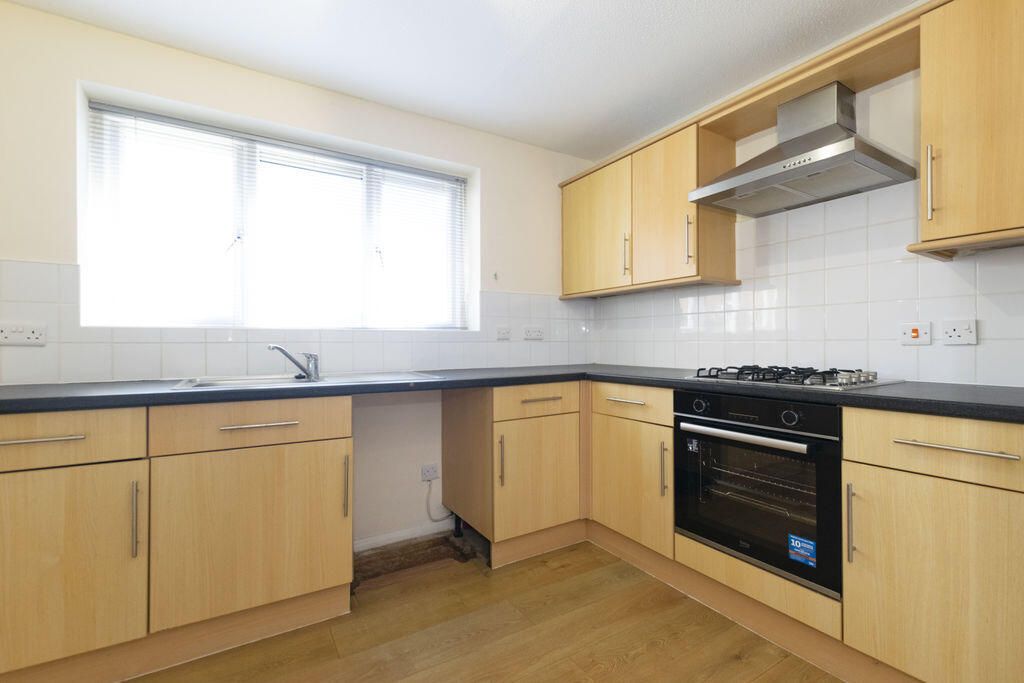 Property photo 2 of 17 Kitchen