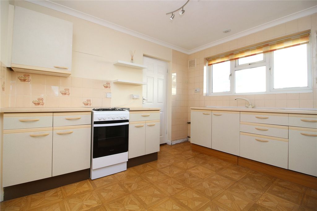 Property photo 2 of 10 Picture No. 04